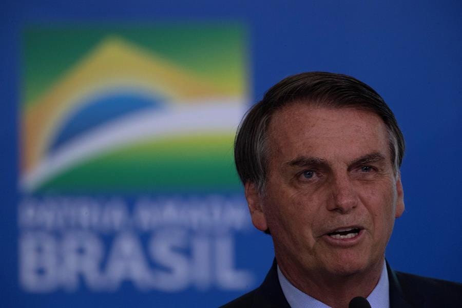 Bolsonaro atribuye a las medidas de distanciamiento social la subida del desempleo hasta el récord del 13,5 % en promedio el año pasado 