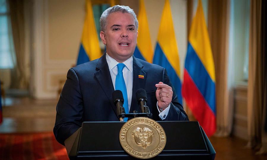 Facebook autorizó videos que insultan al presidente de Colombia, Iván Duque