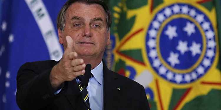 Bolsonaro habló sobre sus conversaciones en "Intercambiamos ideas en relación a cuán posible es o no la guerra entre Rusia y Ucrania"