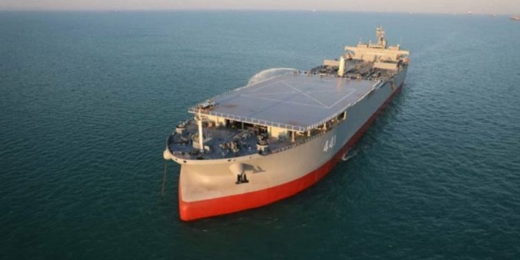 Irán tensa debate sobre el pacto nuclear con envío de buques de guerra a Venezuela 