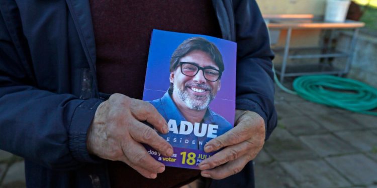 No es lo mismo defender a los pobres que sacarles de la pobreza, porque si bien el discurso de la izquierda asegura que la economía abierta socava la igualdad volviendo a los pobres más pobres, los países socialistas generan más pobreza a pesar de que se consideran los «únicos» que se atreven a «desafiar los intereses de las grandes corporaciones»