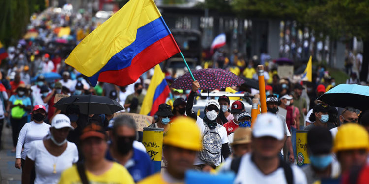 Un informe infame sobre las "marchas pacíficas" del 2020 en Colombia