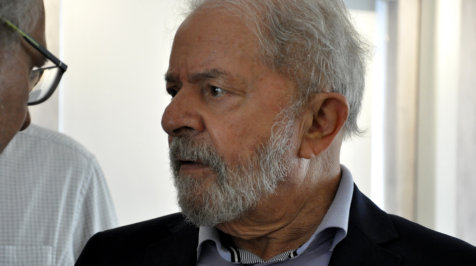 Juez izquierdista ordena silenciar publicaciones que vinculan a Lula con red criminal