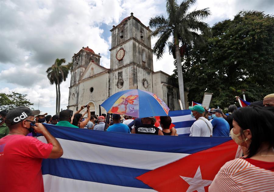 Iglesia católica respalda las protestas contra la dictadura cubana