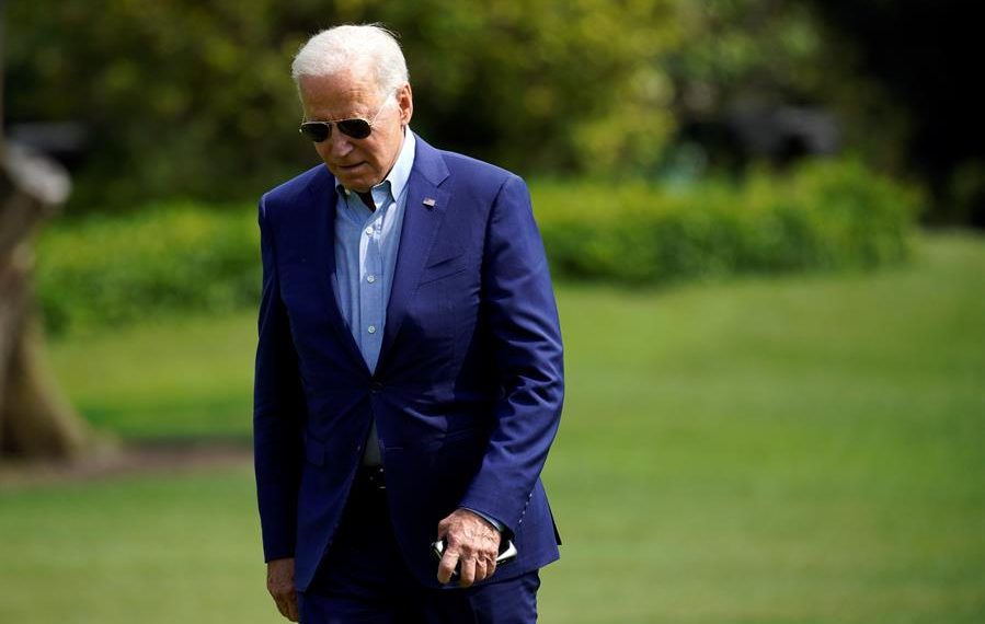 Biden se verá forzado a renunciar, advierte exmédico de la Casa Blanca