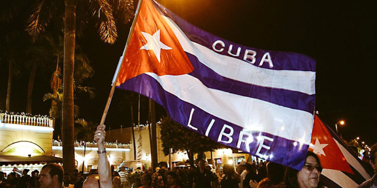 El exilio y la comunidad cubana de Miami han respondido al estallido social ocurrido en Cuba el 11 de julio con manifestaciones de apoyo y denuncias ante distintos ámbitos de la represión ejercida contra los que protestan.