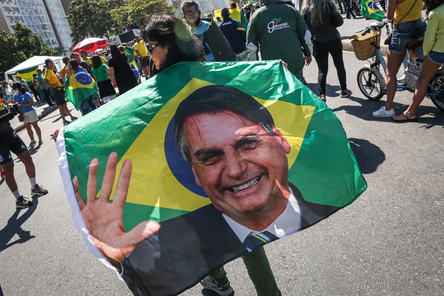Bolsonaro "demostró la inseguridad" de las urnas electrónicas en Brasil