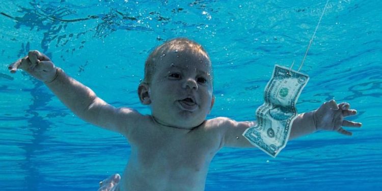 Después de 30 años, bebé de la portada de Nevermind demandó a Nirvana por «pornografía infantil»