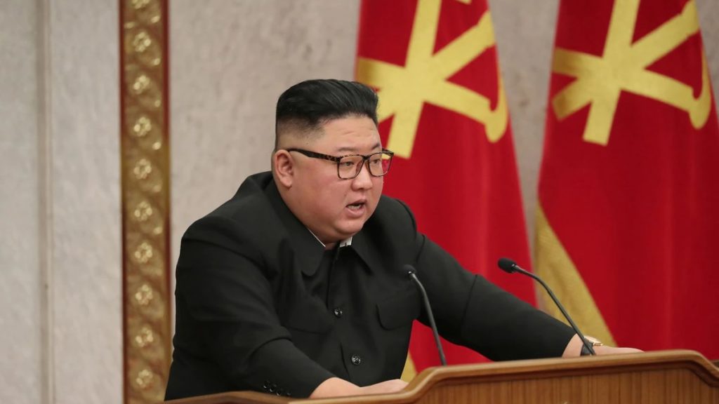Kim Jong-un "llegó a la importante conclusión de intensificar los preparativos del Ejército para la guerra de manera ofensiva", alega el medio oficial de noticias del país. (Archivo)