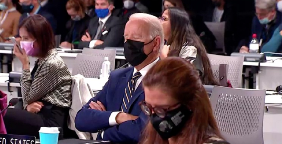 Joe Biden se quedó dormido durante cumbre del clima