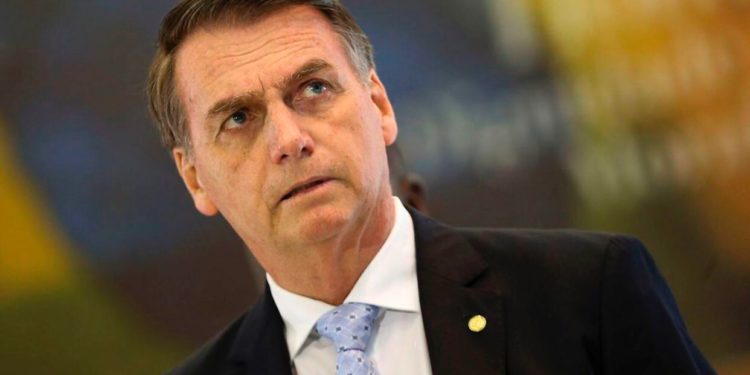 Justicia brasileña busca negarle a Bolsonaro acceso a redes sociales