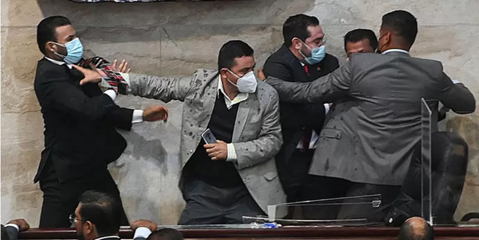 En aprietos Presidencia de Xiomara Castro por rebelión en su partido