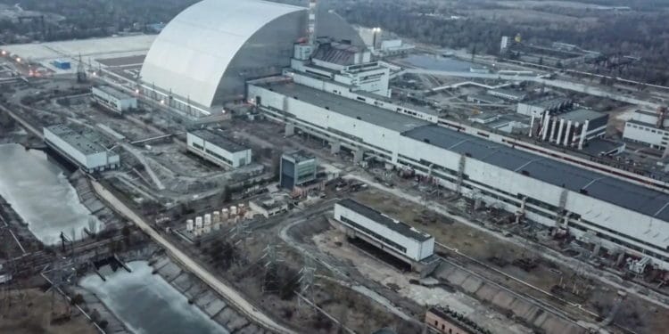 Tropas rusas sabotean transmisión de datos de centrales nucleares en Ucrania 