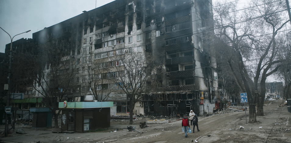 destrucción en Mariúpol antes de que Rusia anunciara que la había tomado