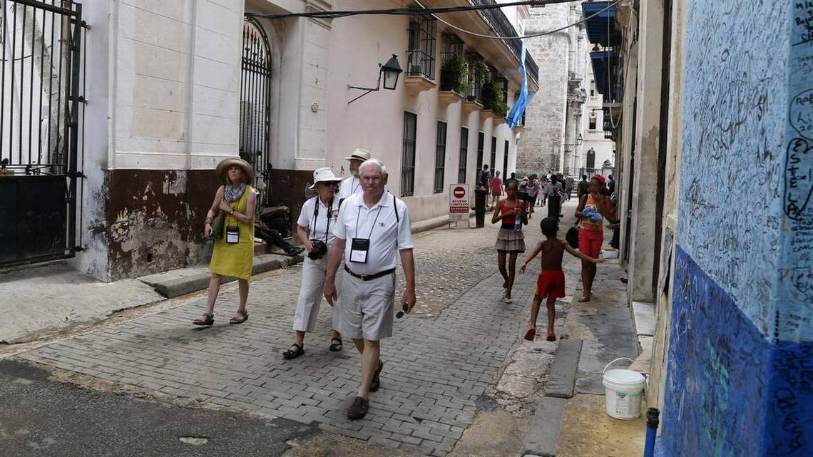 Absurda inversión hotelera del castrismo en una Cuba sin turistas
