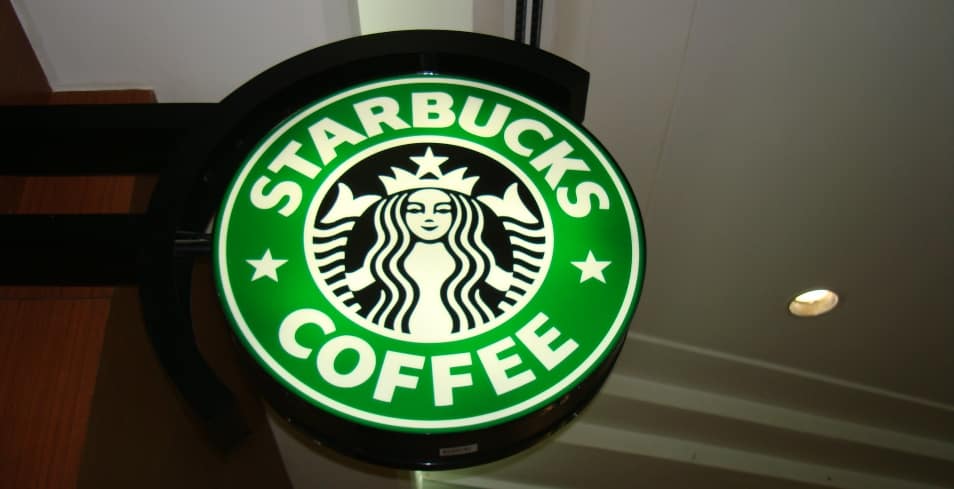 Starbucks está entrenando a baristas en EEUU para responder a tiroteos