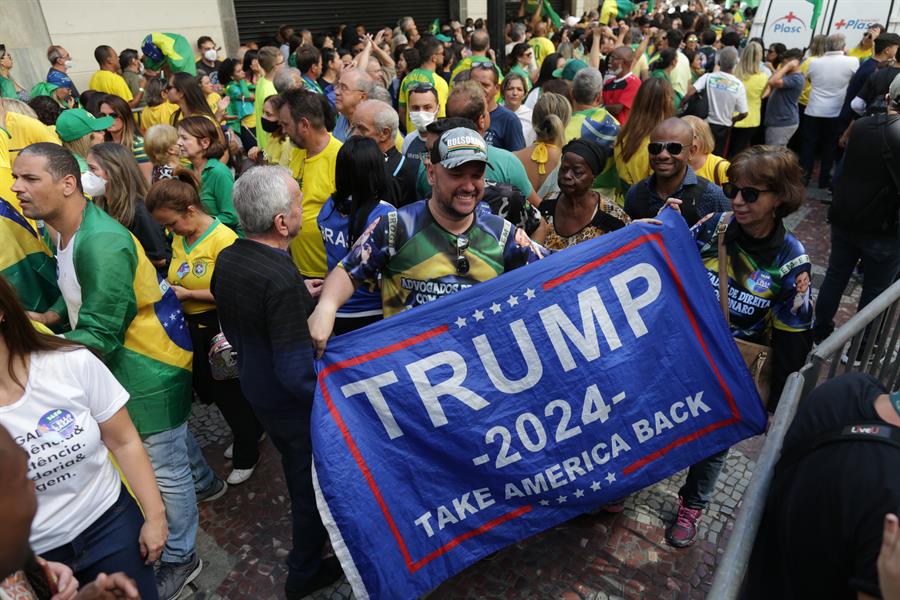 Jair Bolsonaro inició su campaña en Brasil: "Este país no quiere el comunismo"