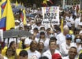 Marchas masivas contra Petro mientras reabría frontera con Venezuela