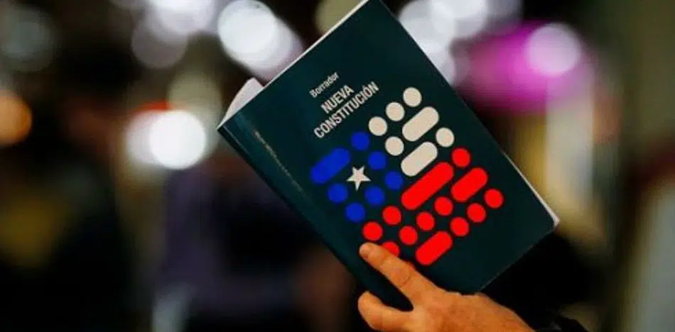 Propuesta constitucional en Chile, consideraciones contradictorias