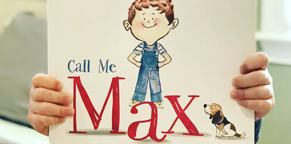 educación en California usa libros como Call Me Max que habla de un niño transgénero