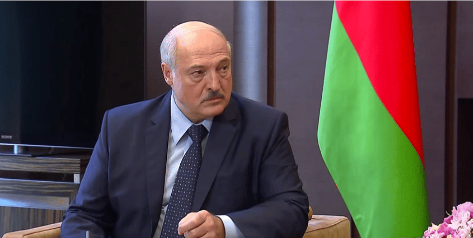 El demente intento de Lukashenko de "prohibir" la subida de precios es una película que ya hemos visto antes