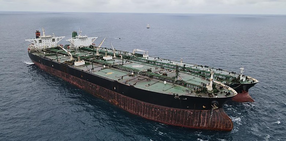 Irán y Venezuela tienen 200 barcos para exportar petróleo con documentos falsos