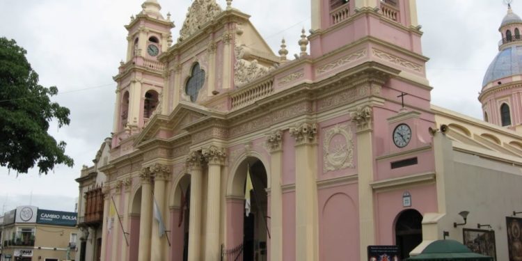 Iglesia en Argentina oficializa el “Ministerio del Exorcista”