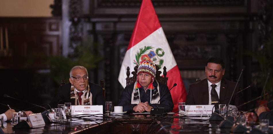 Renuncia primer ministro peruano y Castillo renovará otra vez su gabinete