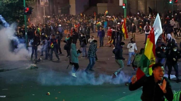 PROTESTAS-EN-BOLIVIA-SANTA-CRUZ-TW-750x421