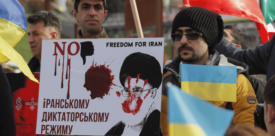 protesta por uso de drones iraníes en guerra contra Ucrania
