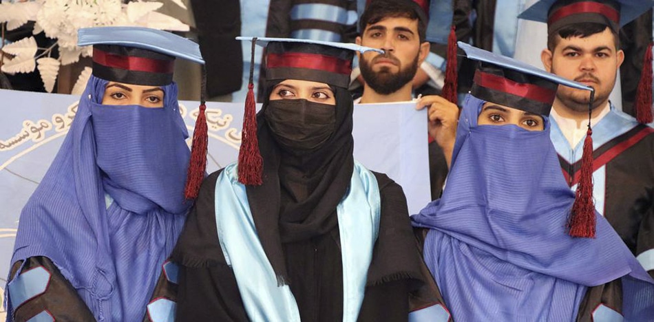 Talibanes prohíben a mujeres ir a la universidad: EEUU y la ONU reaccionan