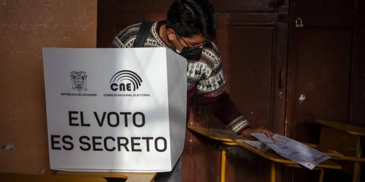 ¿Qué votan los ecuatorianos el próximo domingo?