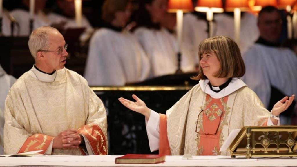 Pronombre no binario para Dios se debate en la Iglesia de Inglaterra