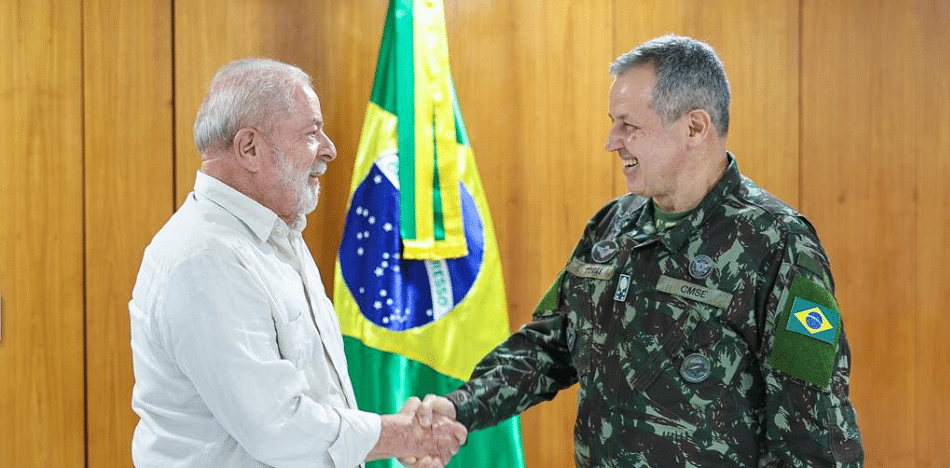 Comandante del Ejercito de Brasil califica como "indeseada" la victoria de Lula