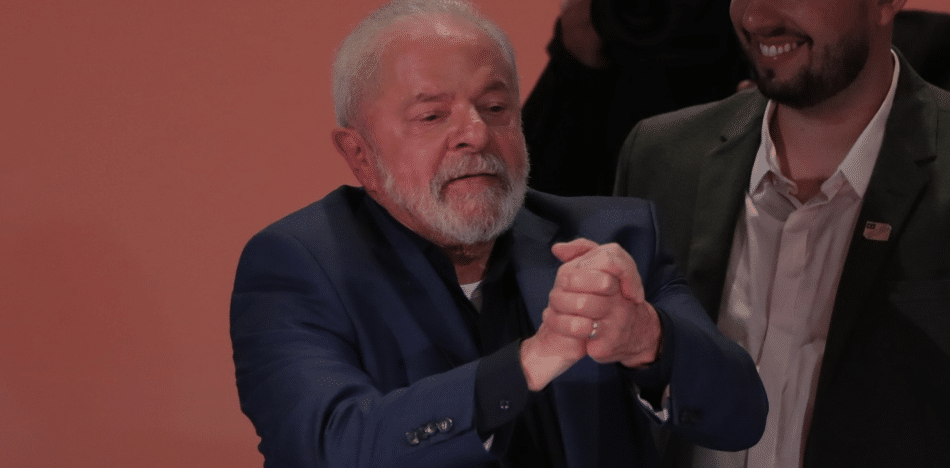 Lula no pudo viajar a China