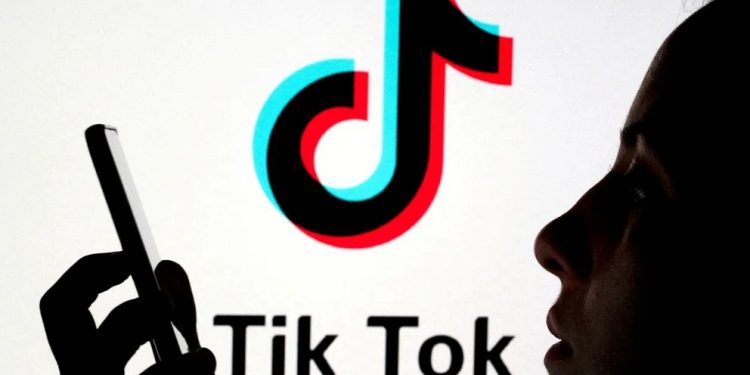 Sigue el cerco a Tiktok: Francia prohíbe la app en teléfonos de funcionarios