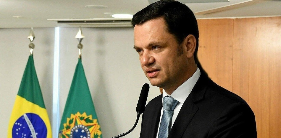 Empeora salud de exministro de Bolsonaro mientras el de Lula continúa en libertad