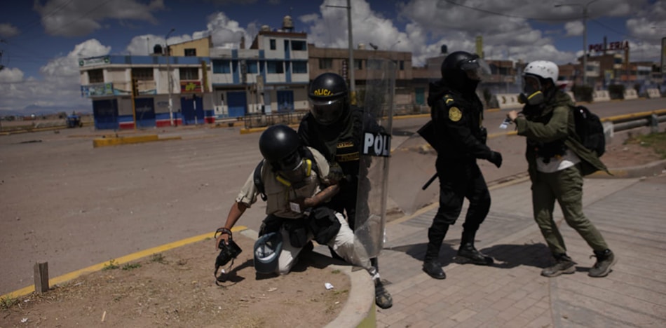 "La amenaza legislativa al periodismo es frecuente en Perú"