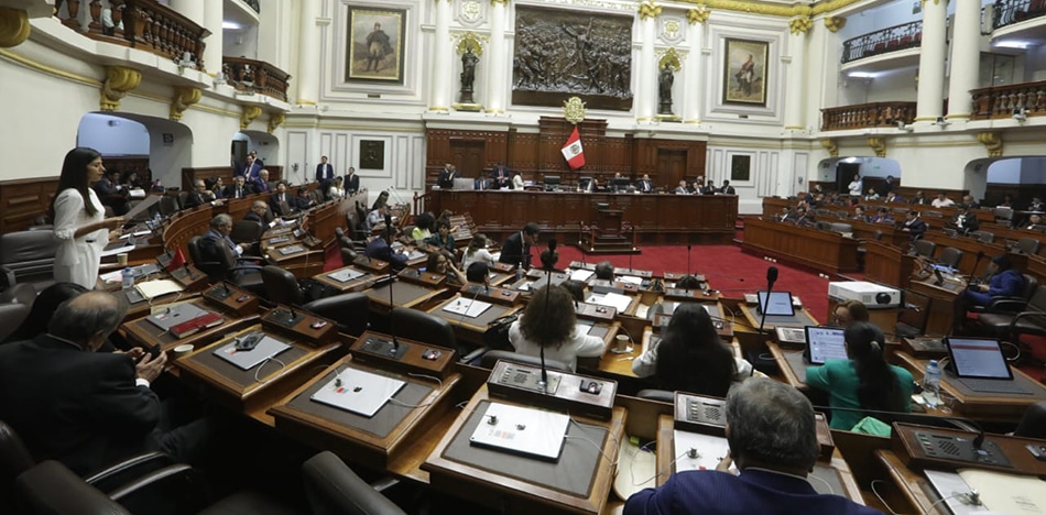 Rectores electorales podrían ser destituidos en Perú con nueva reforma constitucional en marcha