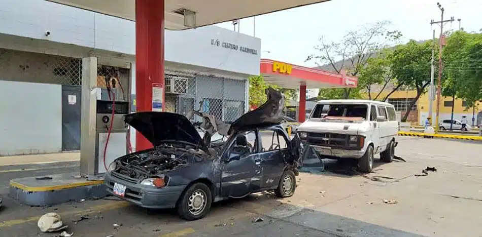 Se incendian vehículos en Venezuela por baja calidad de la gasolina
