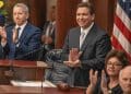 DeSantis envía efectivos a Texas para “asegurar” la frontera sur