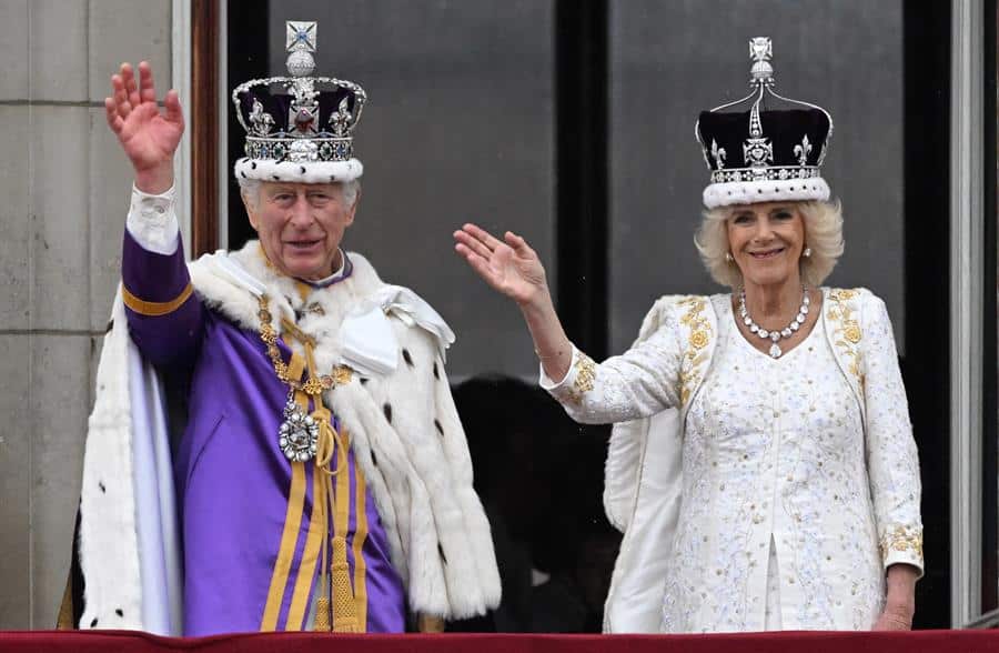 La mujer del monarca, con el que se casó el 9 de abril de 2005 después de una larga relación extramarital, es figura central en la vida de Carlos III, hasta el punto de que el rey estableció que Camila, de 75 años, dejase desde hoy de llamarse "reina consorte".