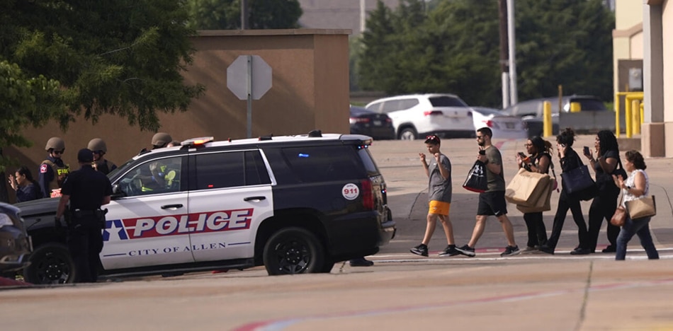 Al menos nueve muertos en tiroteo en centro comercial de Texas