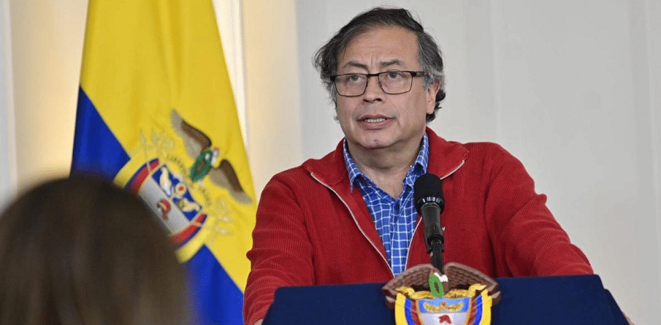 Las tres reformas de Petro para acabar con Colombia
