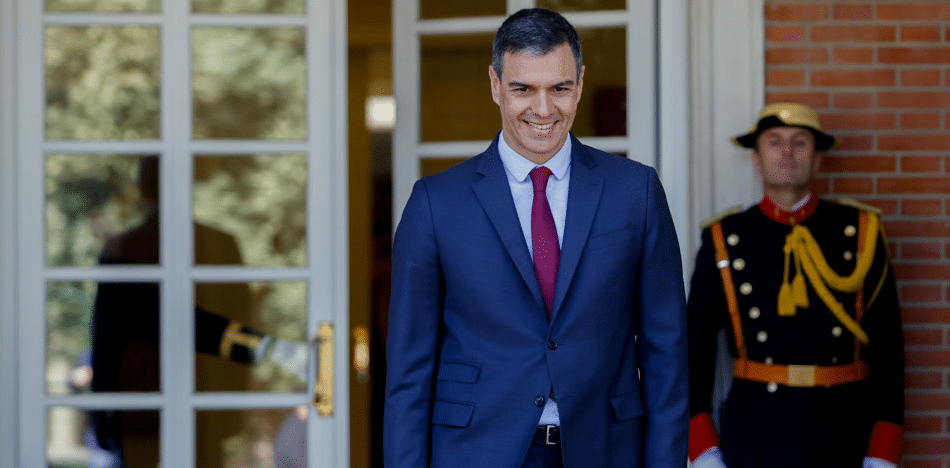 Pedro Sánchez gastará al menos 440 millones de euros en propaganda