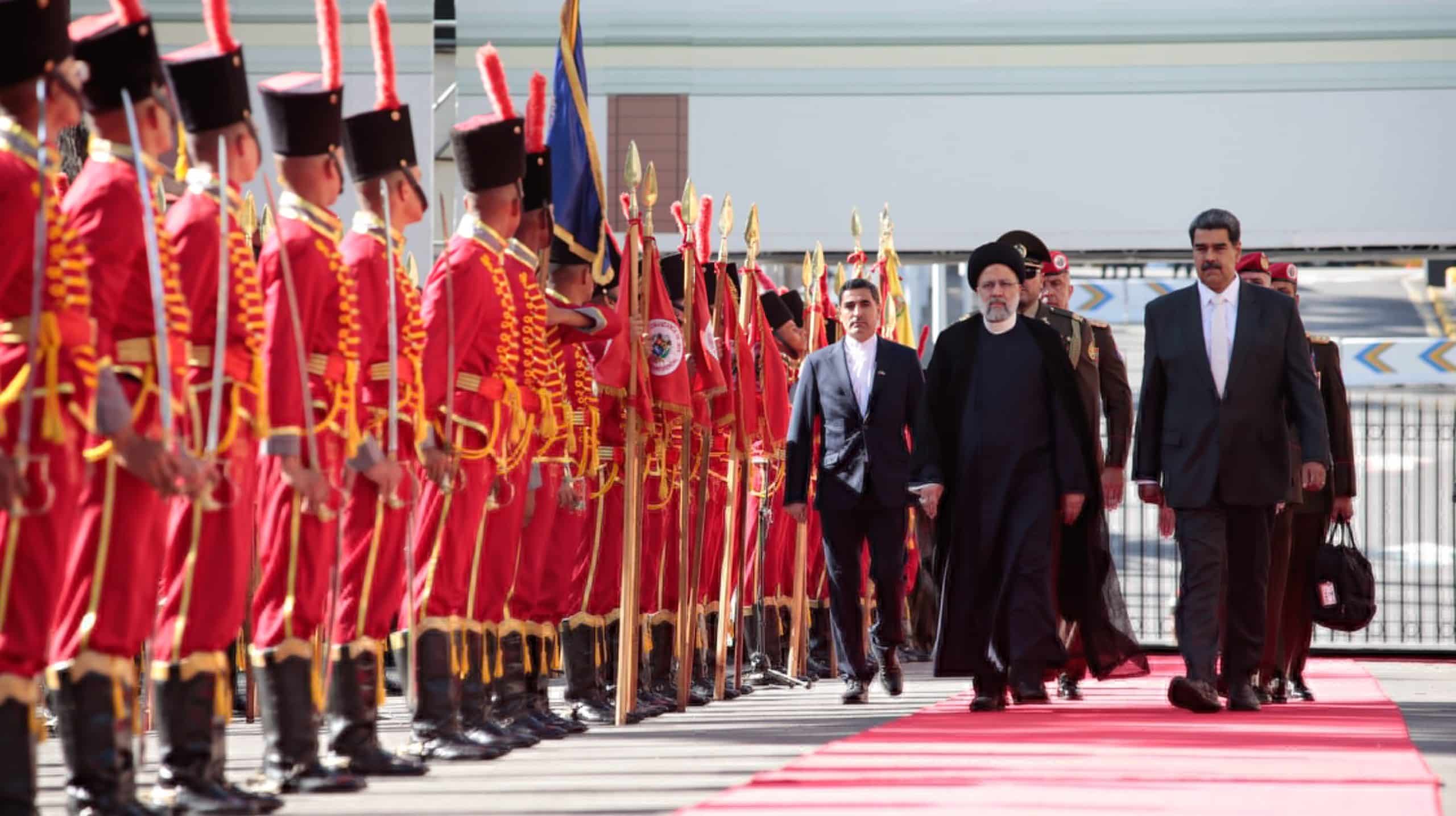 Dictadores de Cuba, Nicaragua y Venezuela reciben con honores al tirano de Irán