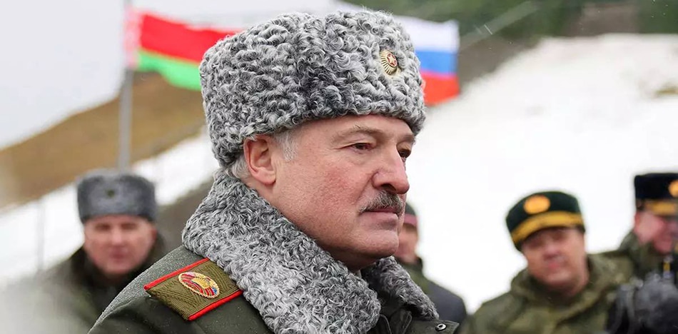 Lukashenko promulga enmienda para prohibir medios extranjeros