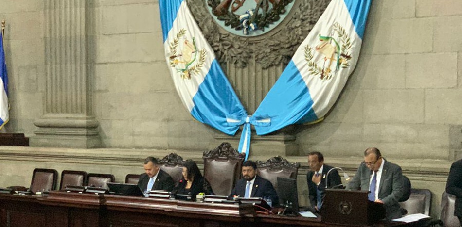 Congreso de Guatemala desconoce al partido del presidente electo