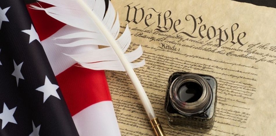 ¿Las constituciones vs. sus enmiendas y encomiendas?