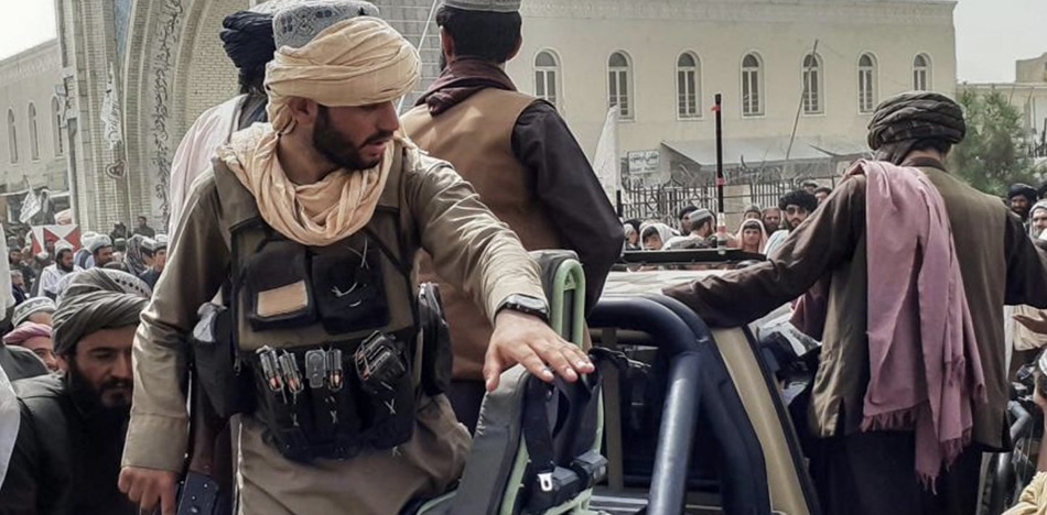 Talibanes arrestan a 18 trabajadores de una ONG por promover el cristianismo